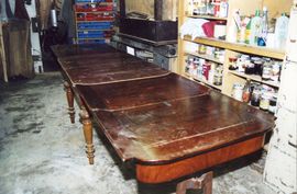 Tisch alt
